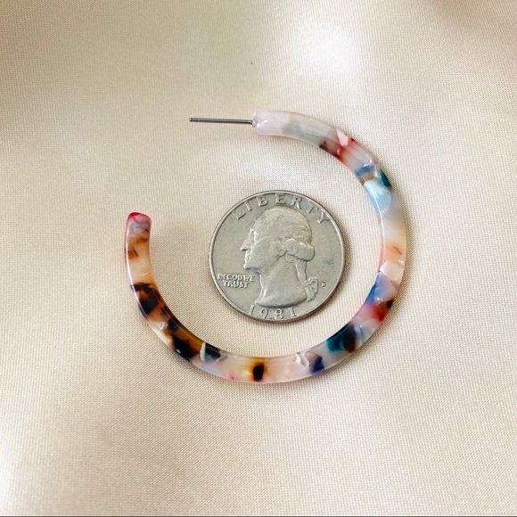 💕Last one Tortoise Shell Hoop Earrings Acrylic - Picture 7 of 7